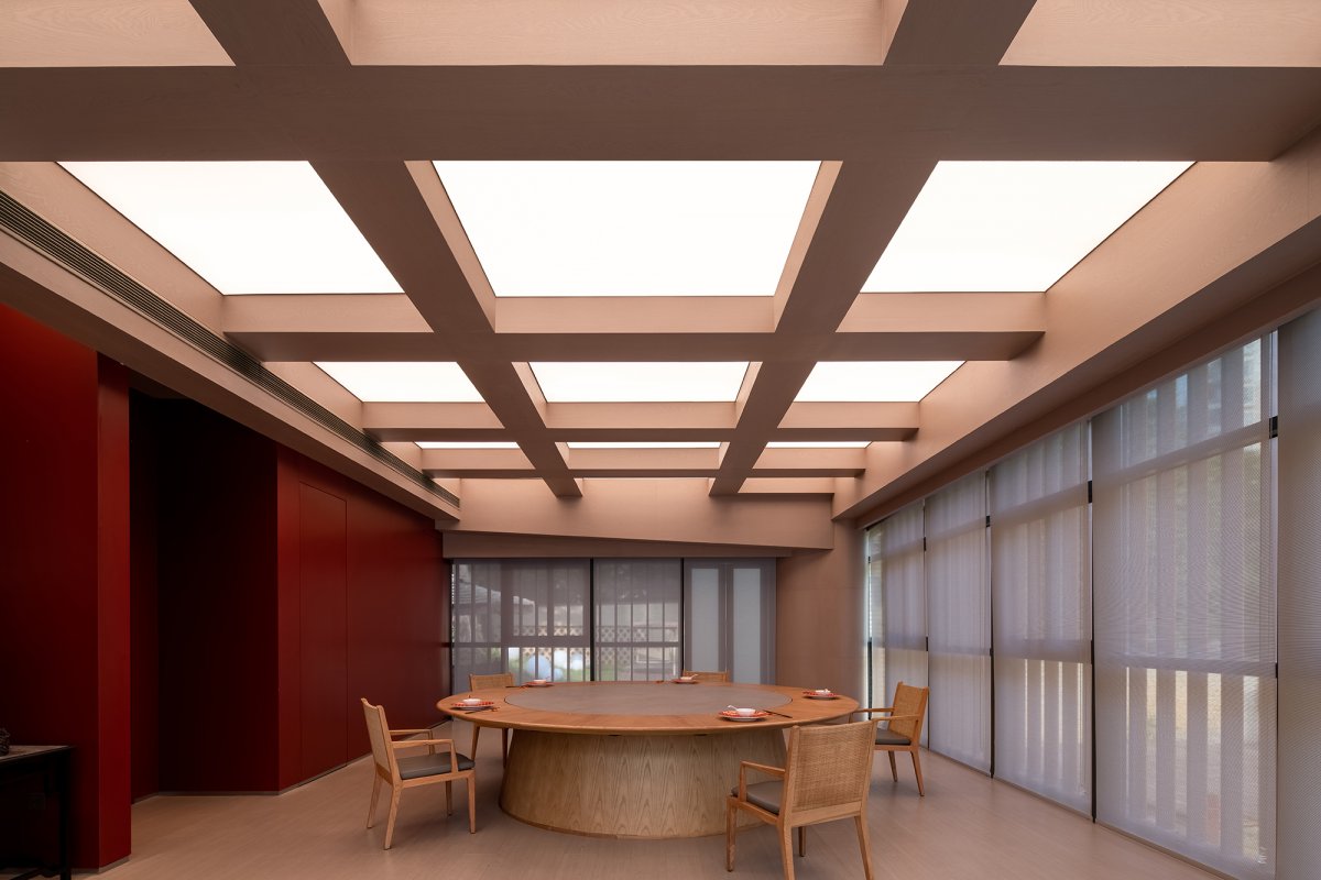 YINJISPACE Explores Life Aesthetics Through a Media Lens, Blending Art ...