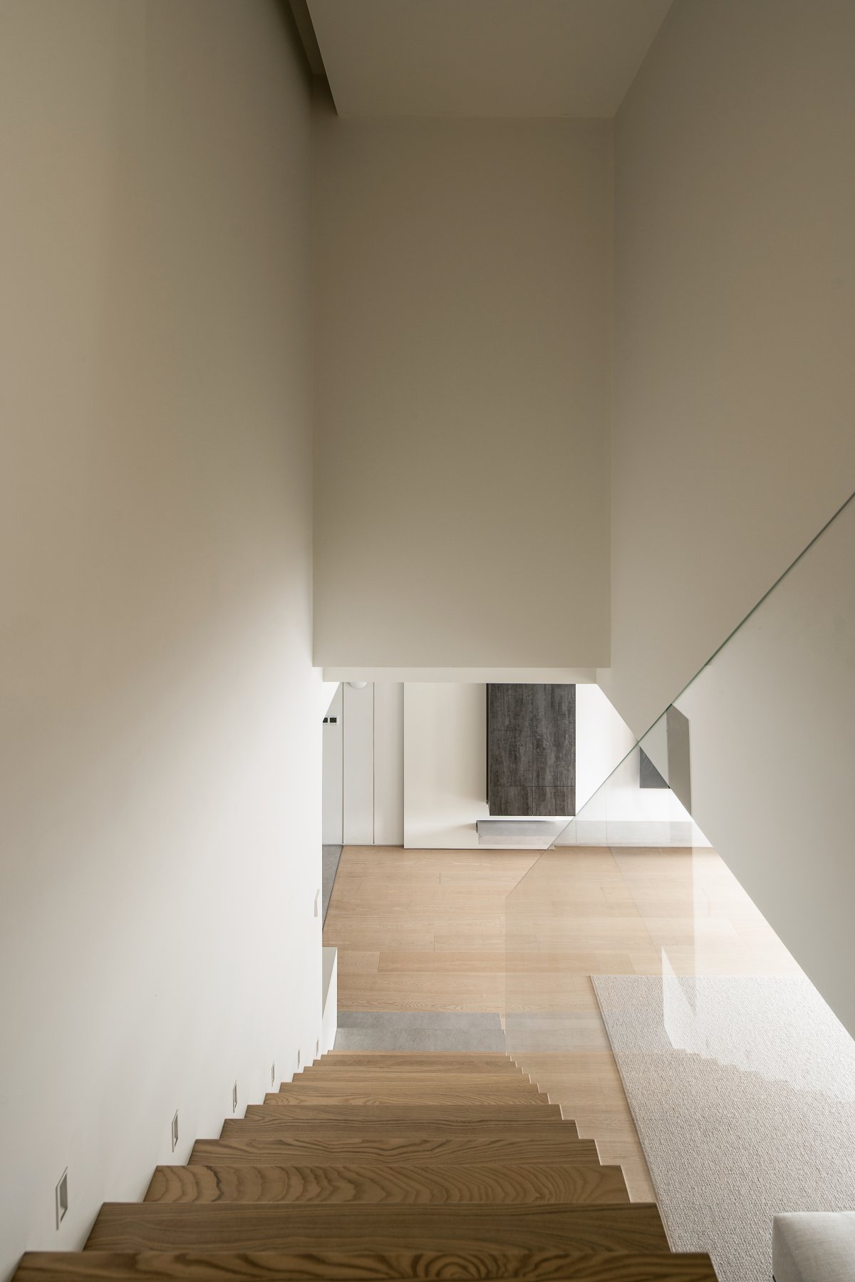 YINJISPACE Explores Life Aesthetics Through a Media Lens, Blending Art ...