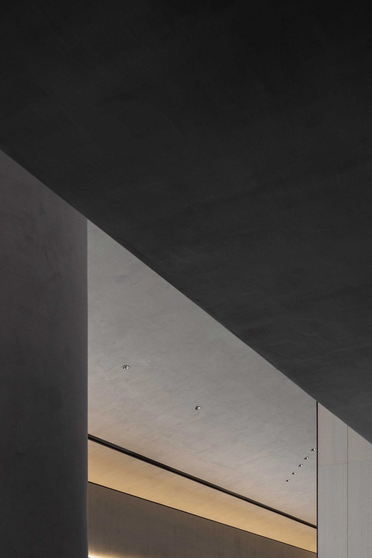 YINJISPACE Explores Life Aesthetics Through a Media Lens, Blending Art ...