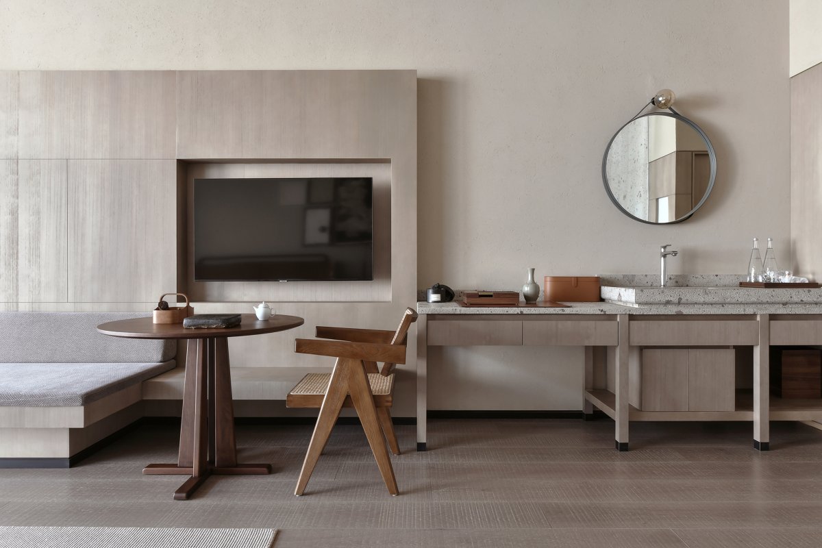YINJISPACE Explores Life Aesthetics Through a Media Lens, Blending Art ...