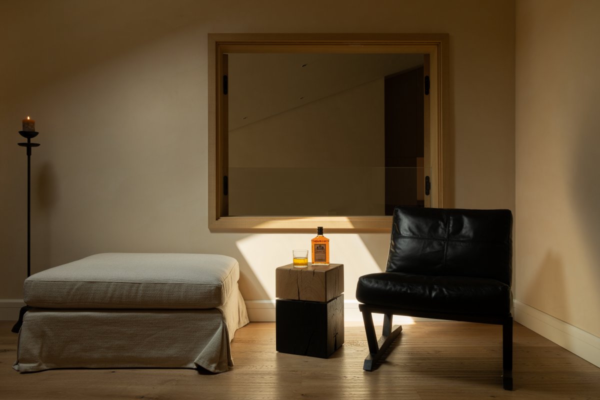 YINJISPACE Explores Life Aesthetics Through a Media Lens, Blending Art ...