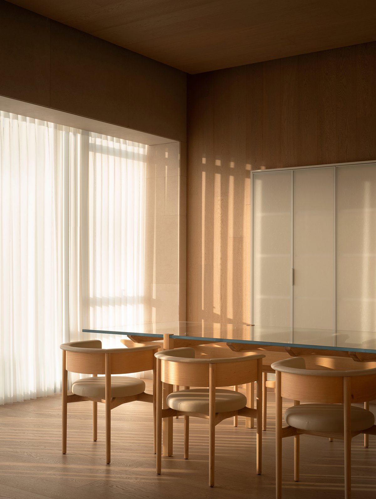 YINJISPACE Explores Life Aesthetics Through a Media Lens, Blending Art ...
