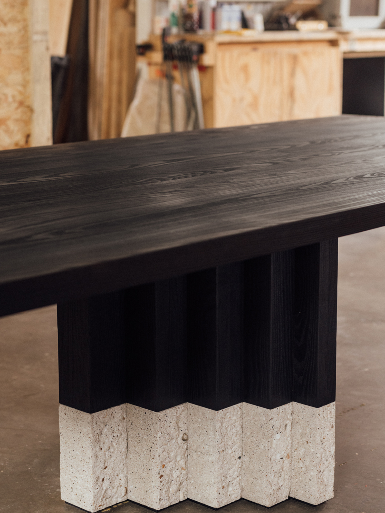 FIRA Dining Table
