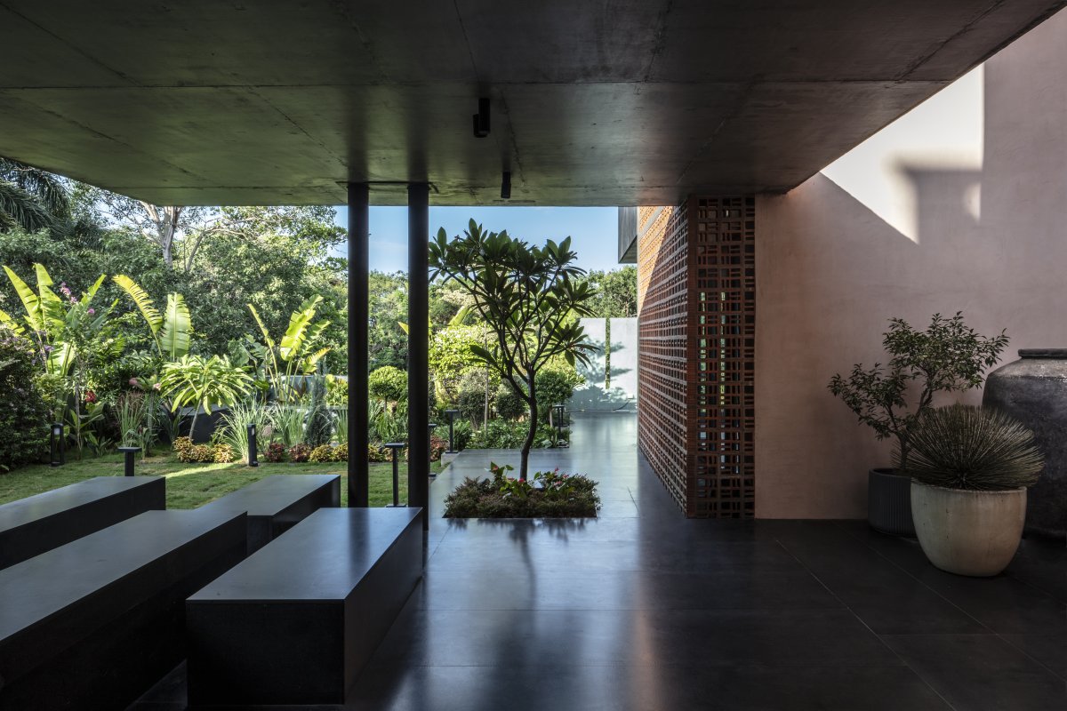 YINJISPACE Explores Life Aesthetics Through a Media Lens, Blending Art ...