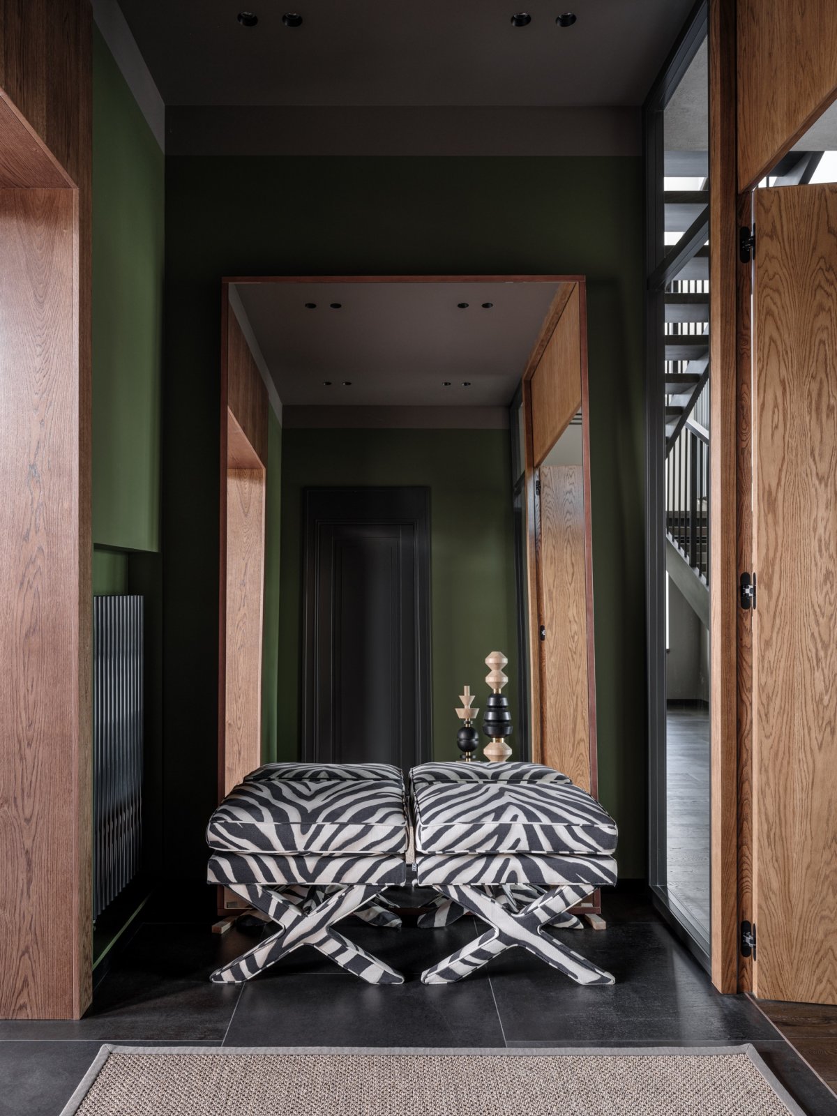 YINJISPACE Explores Life Aesthetics Through a Media Lens, Blending Art ...