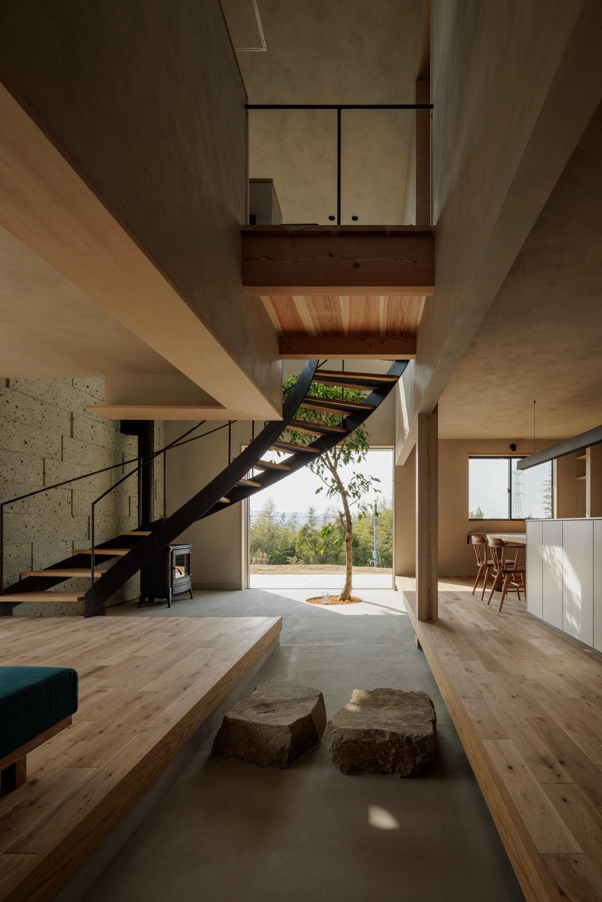 YINJISPACE Explores Life Aesthetics Through a Media Lens, Blending Art ...
